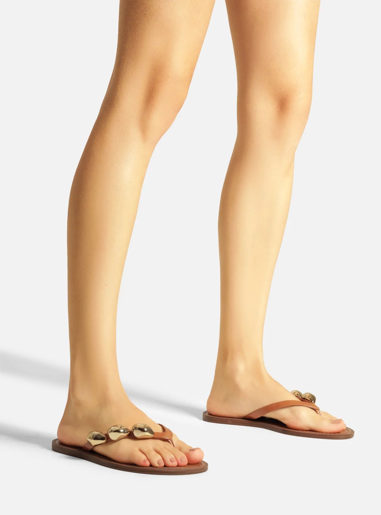 sandalia arezzo rasteira marrom couro flip flop metais-2