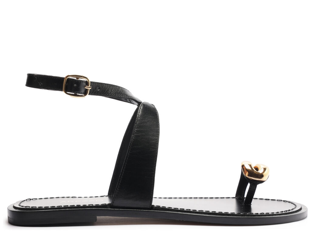sandalia arezzo rasteira preta couro metal bold-1