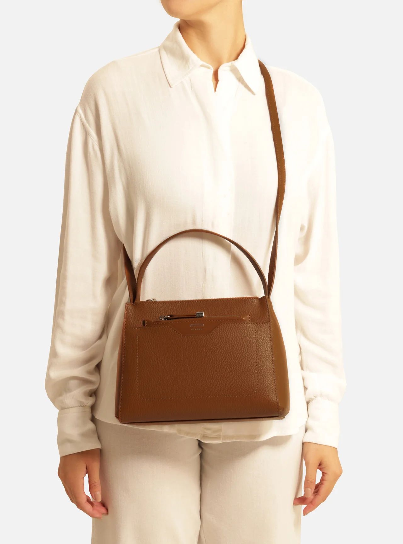 bolsa arezzo tote caramelo emilly media-2