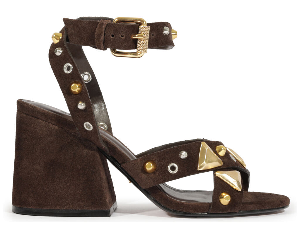 sandalia schutz sara camurca marrom boho tachas metalicas-1
