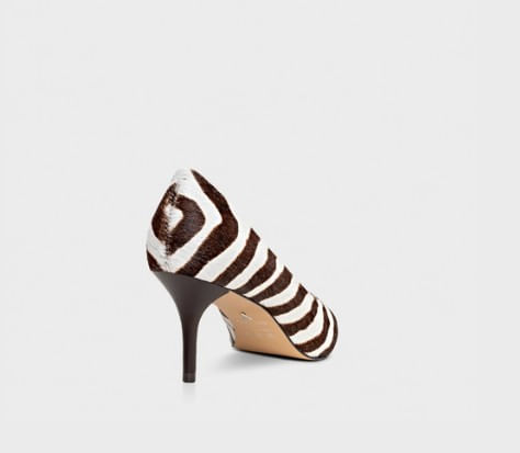 scarpin helena carrano salto fino pelo zebra animal print branco-2
