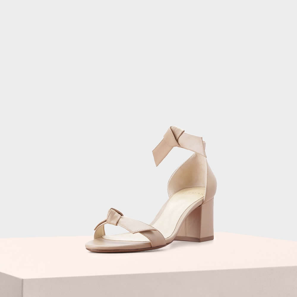 clarita em nappa soft nude- solado em couro italiano e salto bloco 6cm em nappa soft nude-§material: couro§cor: nude§salto: 6-0cm§ alexandre birman-4